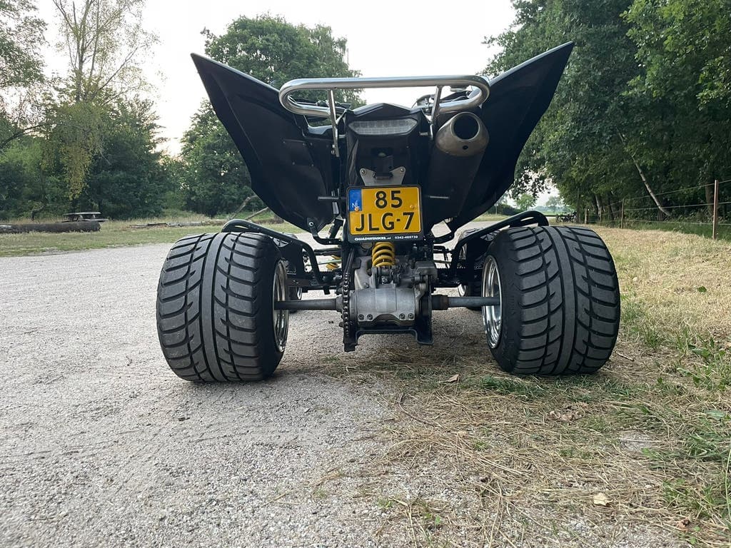 2009 Raptor 700 — lowered, widened, stored indoors, photo 10