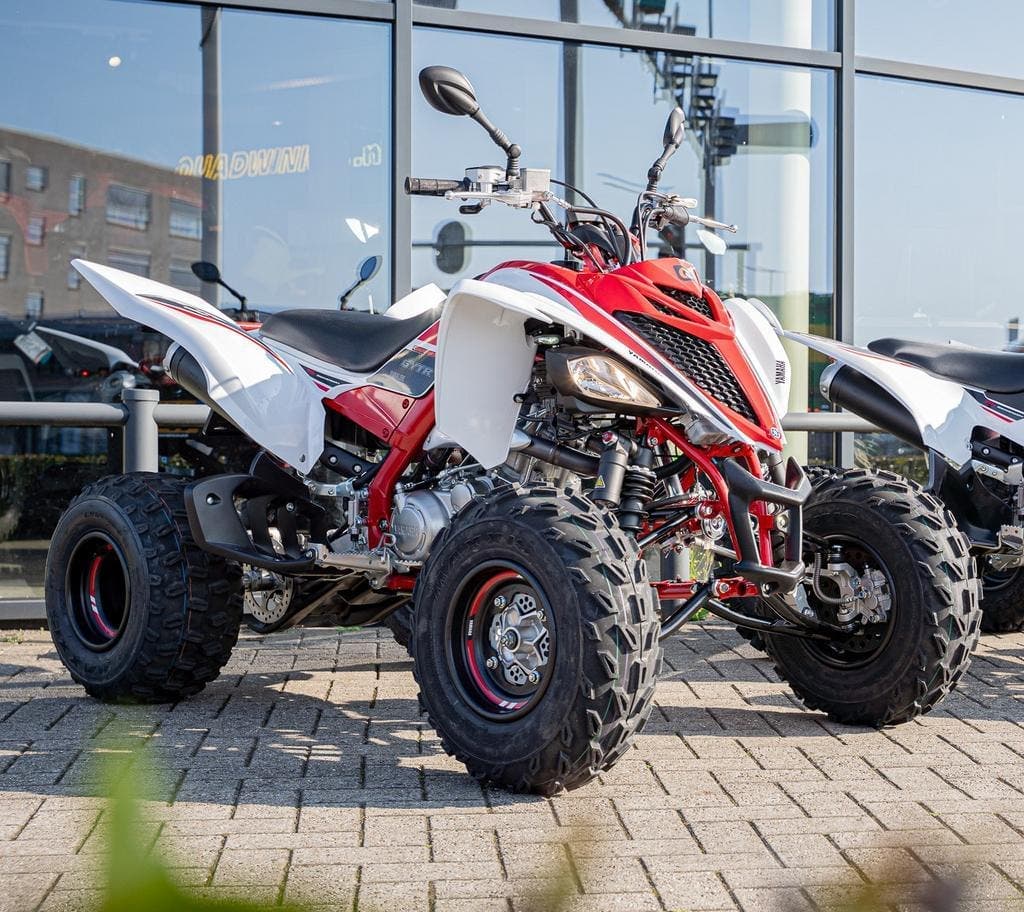 2026 Raptor 700R SE — brand new, red and white